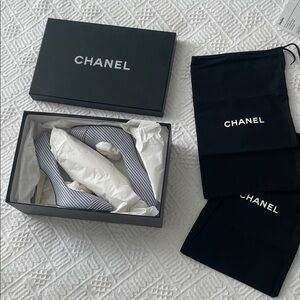 New CHANEL Blue and White Striped Heels pumps leather